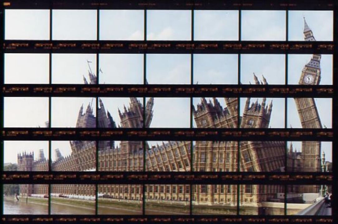 Thomas Kellner: 14#11 London, Houses of Parliament, 1999, C-Print, 26,8 x 17,6 cm/10,5" x 6,9", Auflage 10+3