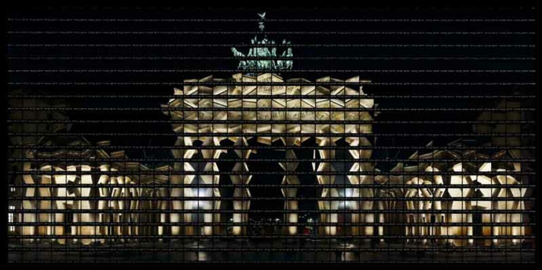 Thomas Kellner: 56#03 Berlin, Brandenburg Gate at night (architect: Carl Gotthard Langhans), 2006, 136,5 x 69,7 cm / 53,2" x 27,2", edition 12+3