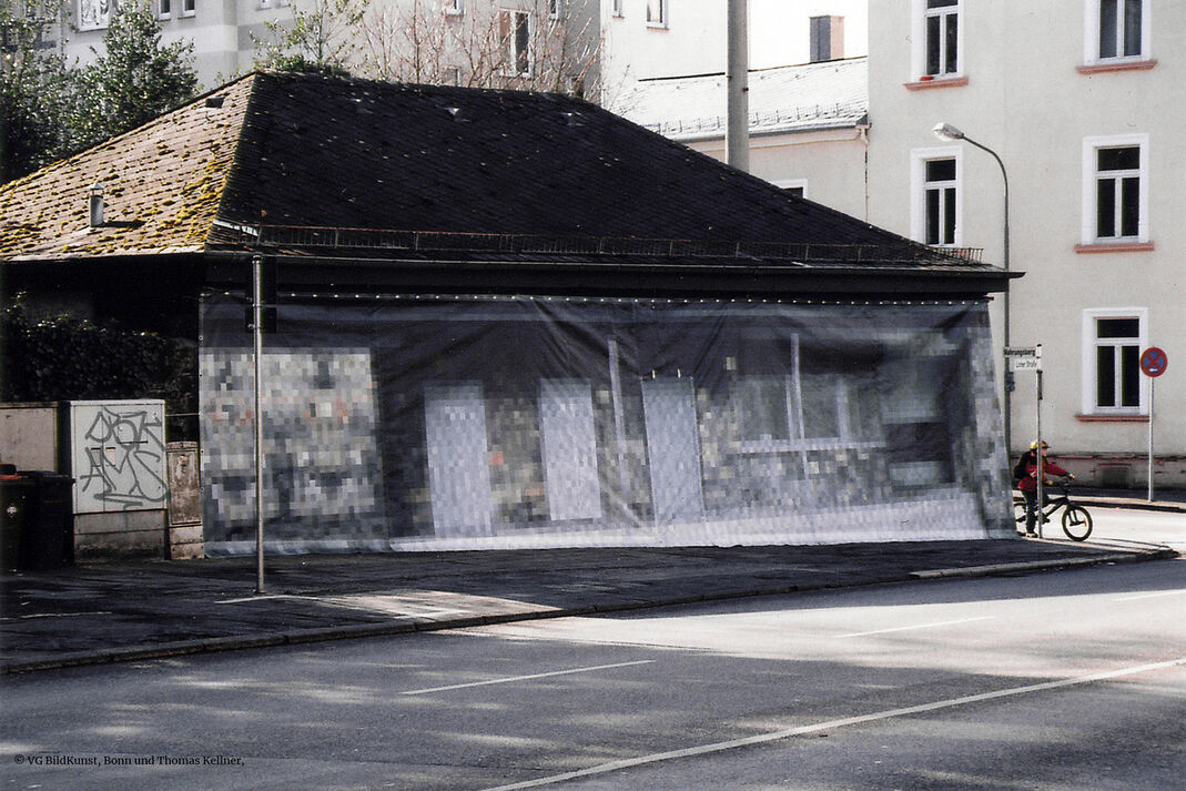 Thomas Kellner: Fassade Weiteres Gesamtansicht, Giessen, 2004