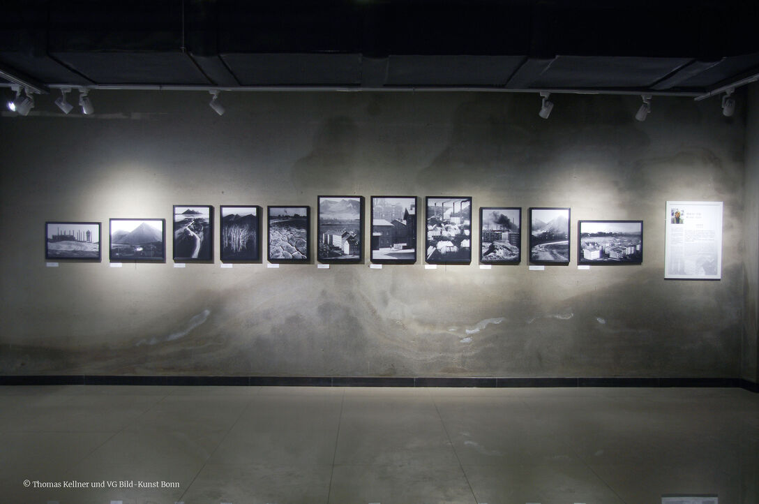 Michal Cala (Polen) in der Ausstellung Transition, Third Term International Photography Festival Liaoning in Beizhen, kuratiert von Thomas Kellner