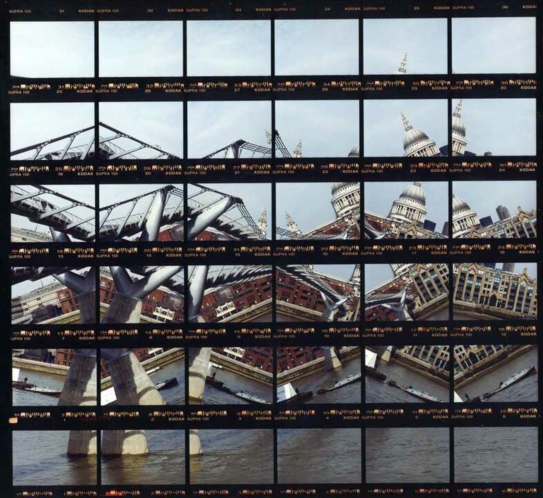 Thomas Kellner: 27#04 London, Millenium Bridge (architects: Arup, Foster and Partners and Sir Anthony Caro), 2001, C-Print, 22,8 x 21 cm / 8,9" x 8,2", edition 20+3