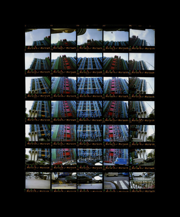 Thomas Kellner: 03#01 Paris, Centre Georges Pompidou (architects: Sir Richard Rogers, Renzo Piano, Gianfranco Franchini), 1997, C-Print, 19,5 x 25 cm / 7,6" x 9,7", Auflage 10+3