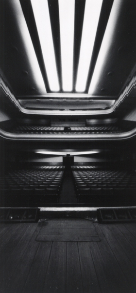 Jochen Dietrich: "Teatro Averise Aveiro", Silbergelatineabzug, 12,6x26,4cm, 1997, offene Auflage, Brauhaus-Fotografie Nr.7