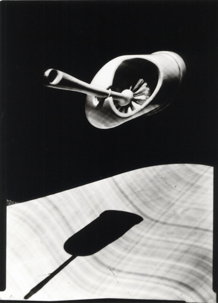 Juergen Koenigs: Ufo Sanitaertyp, silver gelatine print, 13x18cm, 1995, Brauhaus-Fotografie Nr.4