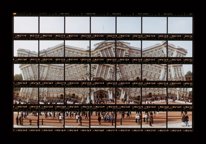 14#17 London, Buckingham Palace, 1999, C-Print, 26,8 x 17,6 cm / 10,5" x 6,9", edition 10+3