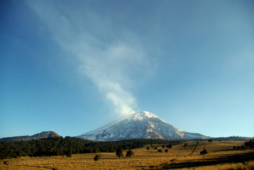 View on the vulcano Popocatepetl