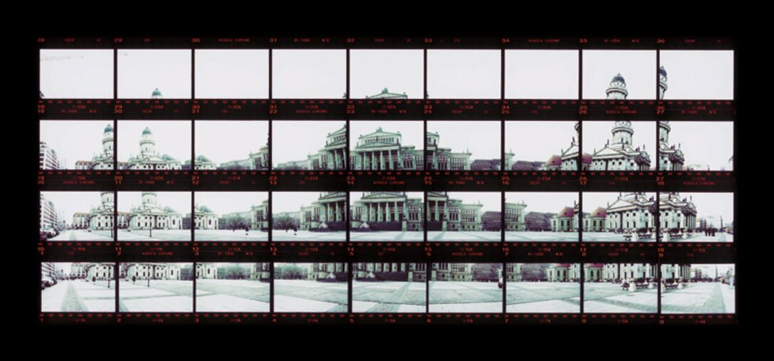 04#04 Berlin, Gendarmenmarkt, 1998, C-Print, 34,5 x 14,5 cm / 13,5" x 5,6", edition 10+3