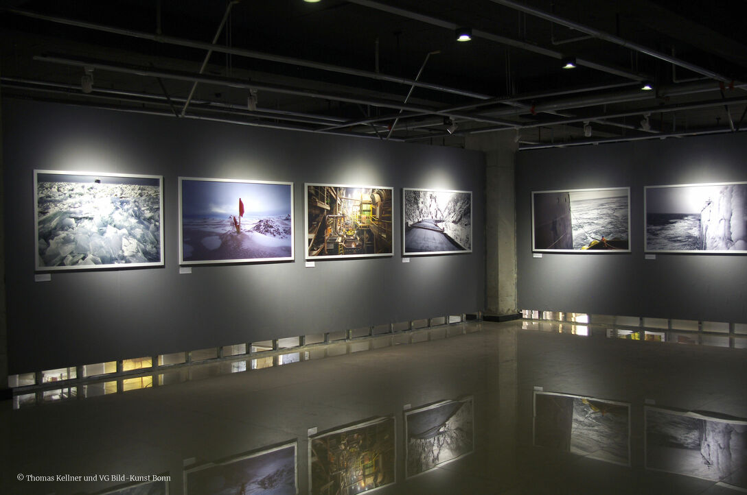 Victoria Piersig (Canada) at the exhibition Transition, Third Term International Photography Festival Liaoning in Beizhen, curated by Thomas Kellner
