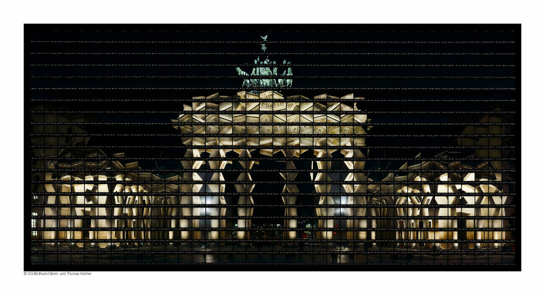 Thomas Kellner: 56#03 Berlin, Brandenburg Gate at night, 2006, C-Print, 142,9 x 69,7 cm / 53,2" x 27,2", edition 12+3