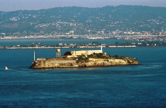 Thomas Kellner: 42#04-06 San Francisco, Alcatraz, 2004, Location Shot