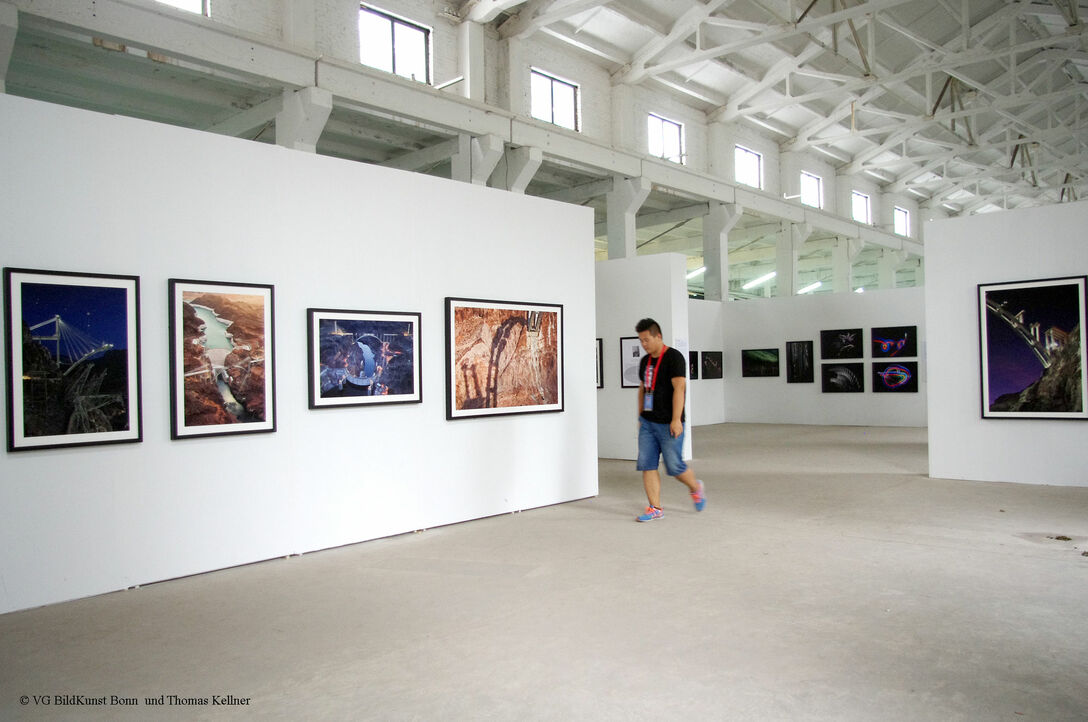Ausstellungsansicht der Ausstellung Jamey Stillings: Changing Perspectives: Renewable Energy and Infrastructure, Pingyao International Photography Festival, Pingyao, Volksrepublik China 