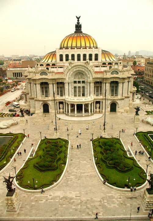 View on the palacio de bellas artes