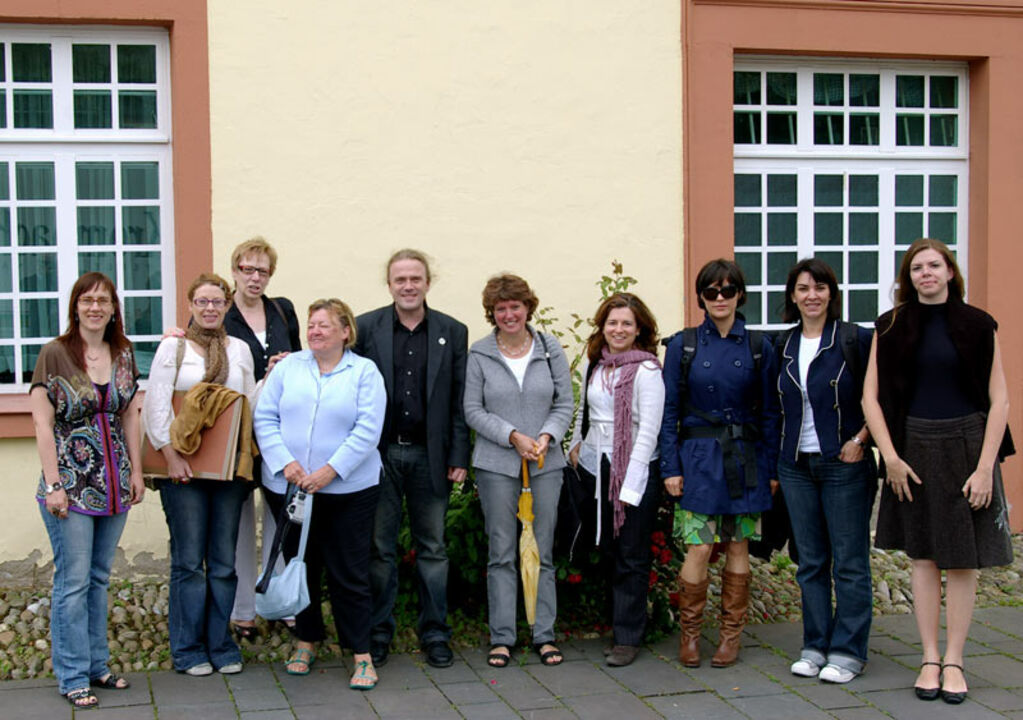Participants of the guest lectures photographers:network 2008 at the Lower Castle in Siegen