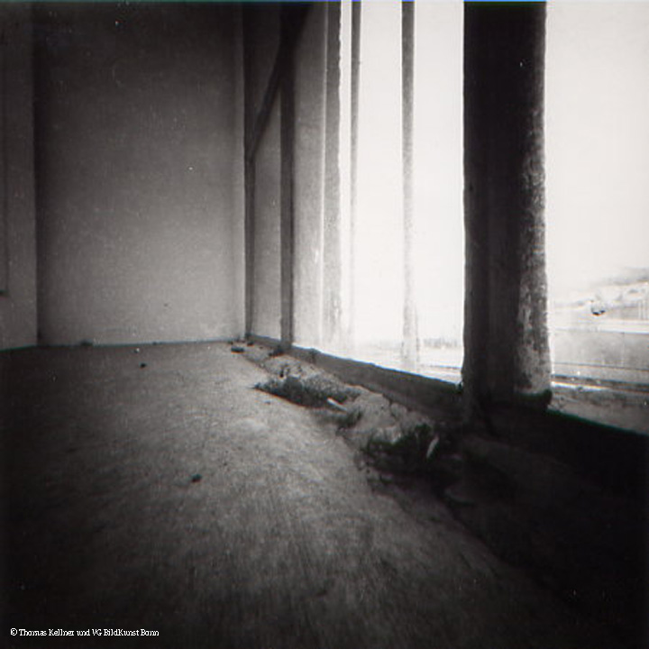 Thomas Kellner: Fensterraum I-9, 1996, SW Baryt, 20 x 20 cm / 7,8" x 7,8", Auflage20+3