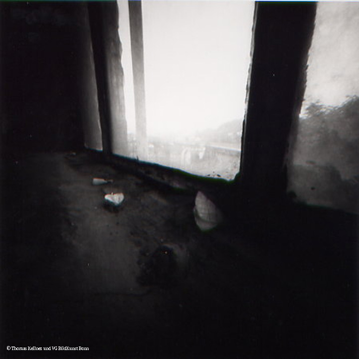 Thomas Kellner: Fensterraum VII-10, 1996, SW Baryt, 20 x 20 cm / 7,8" x 7,8", Auflage20+3